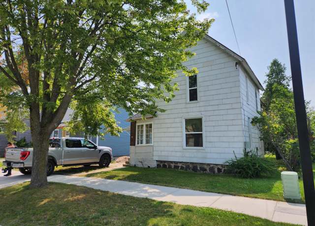 Property at 46 Bridge St, Petoskey, MI 49770, 5 beds, 2 baths