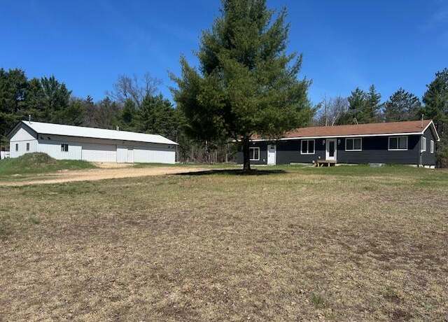 Property at 15477 SE Oak Dr, Grayling, MI 49738, 3 beds, 1.5 baths