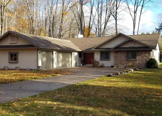 Property at 1868 Michaywe Dr, Gaylord, MI 49735, 3 beds, 3.5 baths