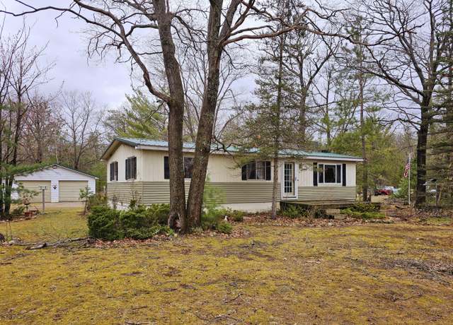 Property at 1651 N M-33 Hwy, Cheboygan, MI 49721, 3 beds, 1 bath