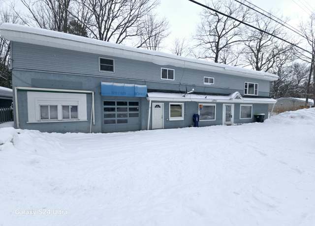 Property at 10028 W Higgins Lake Dr, Roscommon, MI 48653, 2 beds, 1 bath