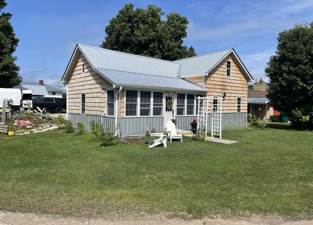 Property at W11664 Lake St, Naubinway, MI 49762, 2 beds, 1 bath