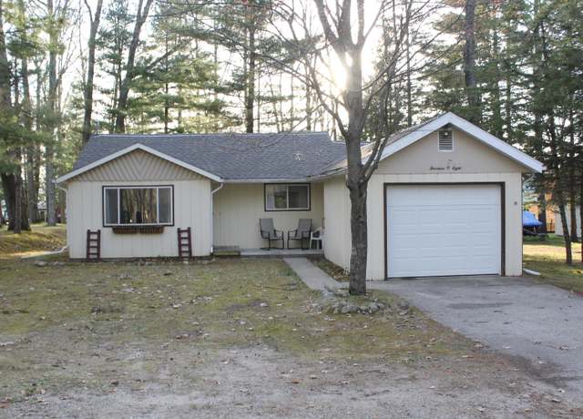 Property at 1408 Iroquois Ave, Prudenville, MI 48651, 2 beds, 1 bath