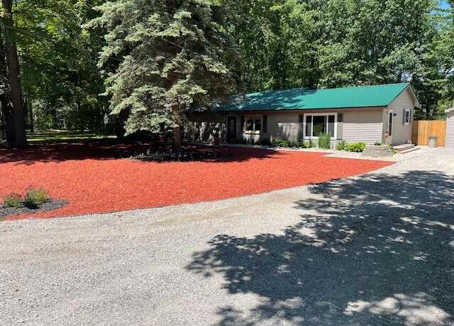 Property at 108 Kirkshire Ave, Roscommon, MI 48653, 3 beds, 1 bath