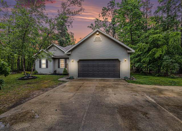 Property at 536 Michaywe Dr, Gaylord, MI 49735, 3 beds, 2 baths