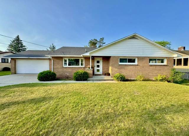 Property at 1241 W Washington Ave, Alpena, MI 49707, 3 beds, 2.5 baths