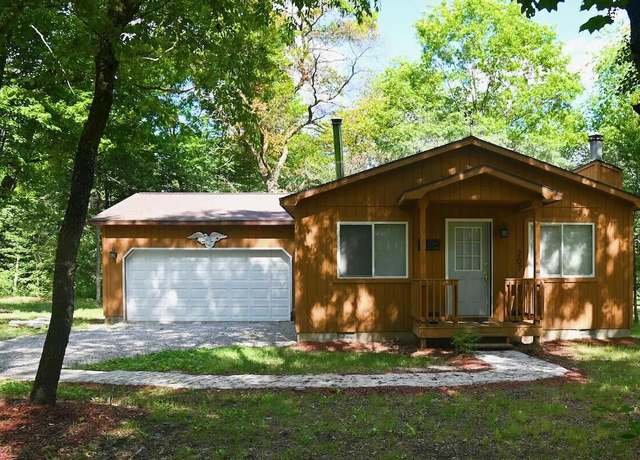 Property at 207 Butterfield Ln, Houghton Lake, MI 48629, 3 beds, 1 bath