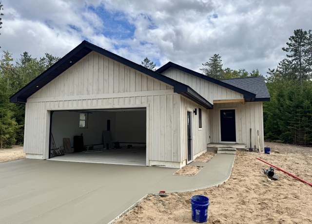 Property at 951 Krys Rd, Gaylord, MI 49735, 3 beds, 2.5 baths