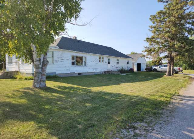 Property at 622 W Lincoln Ave, Cheboygan, MI 49721, 3 beds, 1 bath