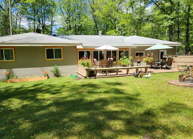 Property at 3143 Poplar Ave, Grayling, MI 49738, 3 beds, 2.5 baths