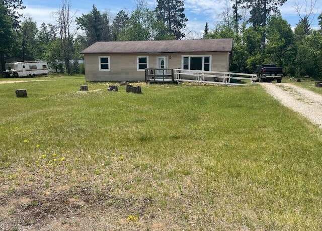 Property at 512 Wyckoff Dr, Roscommon, MI 48653, 3 beds, 1 bath