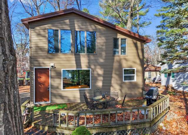 Property at 127 Laingsburg Legion Dr, Roscommon, MI 48653, 2 beds, 1 bath