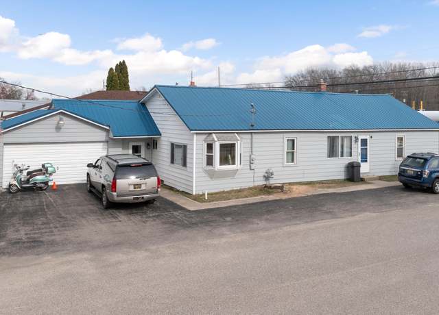 Property at 3182 W Houghton Lake Dr, Houghton Lake, MI 48629, 4 beds, 3 baths