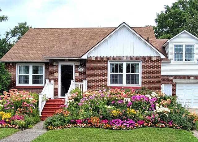 Property at 439 West Lincoln St, Alpena, MI 49707, 4 beds, 2 baths