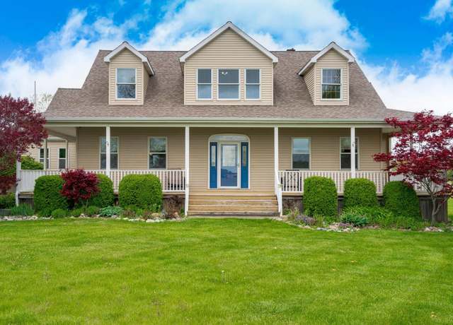 Property at 2211 N Kerby Rd, Owosso, MI 48867, 6 beds, 2.5 baths