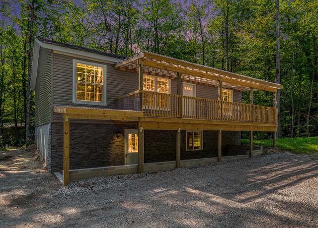 Property at 1735 Redwood Dr, Gaylord, MI 49735, 4 beds, 3 baths