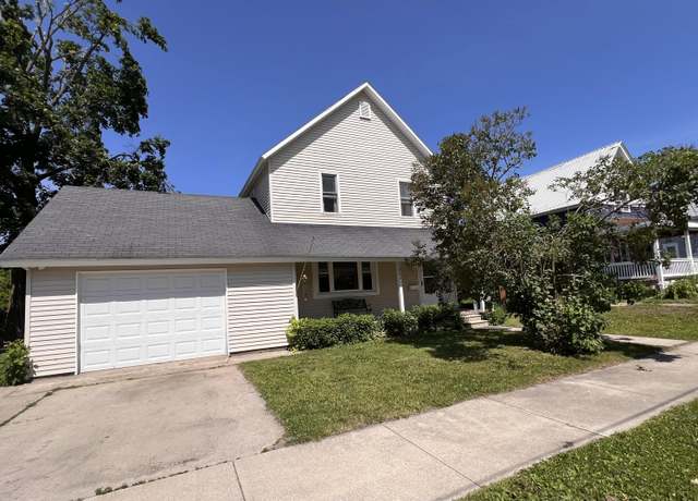 Property at 352 Young St, Cheboygan, MI 49721, 4 beds, 1.5 baths