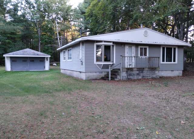Property at 4880 E Black River Rd Rd, Black River, MI 48721, 4 beds, 1 bath