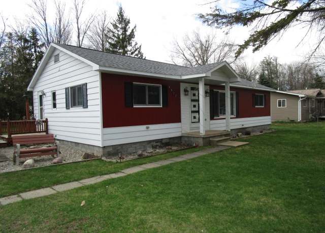 Property at 6577 Dorothy Ave, Indian River, MI 49749, 3 beds, 1.5 baths