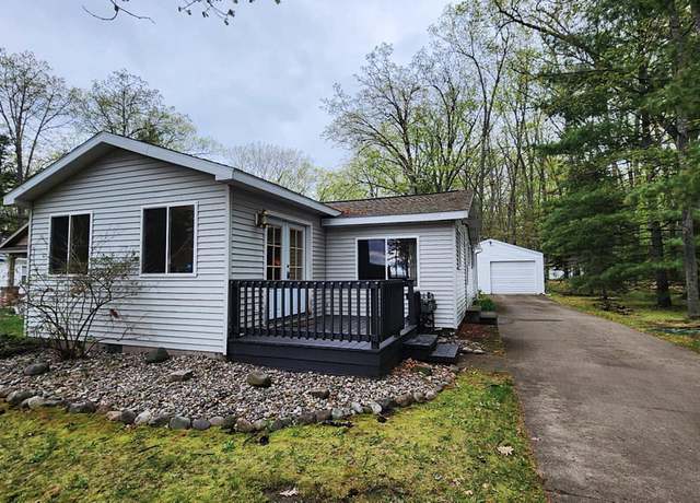 Property at 610 Old Trail Dr, Houghton Lake, MI 48629, 3 beds, 1 bath