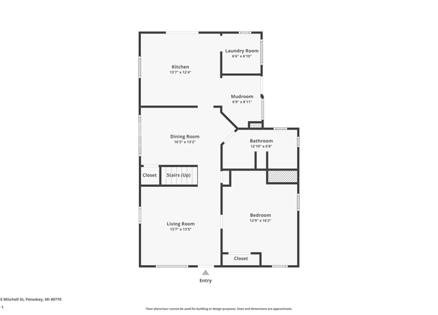Property at 1124 E Mitchell St, Petoskey, MI 49770, 4 beds, 2 baths