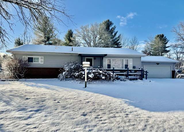 Property at 593 N Circle Dr, Mio, MI 48647, 3 beds, 2 baths