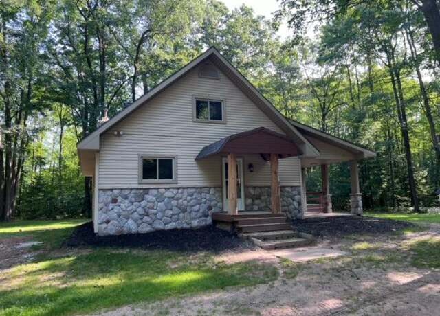 Property at 5421 Gronda Rd, Harrison, MI 48625, 3 beds, 1.5 baths