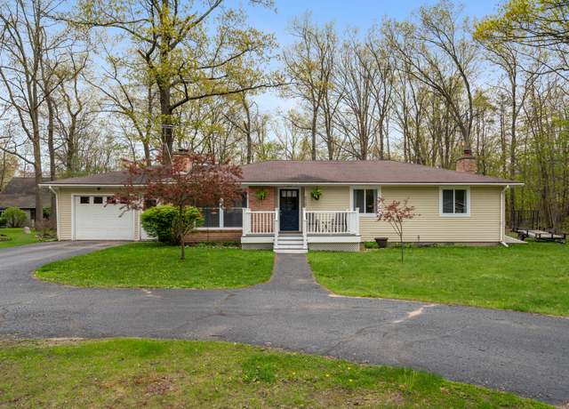 Property at 6727 Fisher Woods Rd, Indian River, MI 49749, 3 beds, 1.5 baths