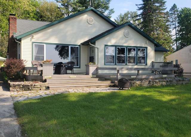 Property at 1945 First St, St. Helen, MI 48656, 3 beds, 2 baths