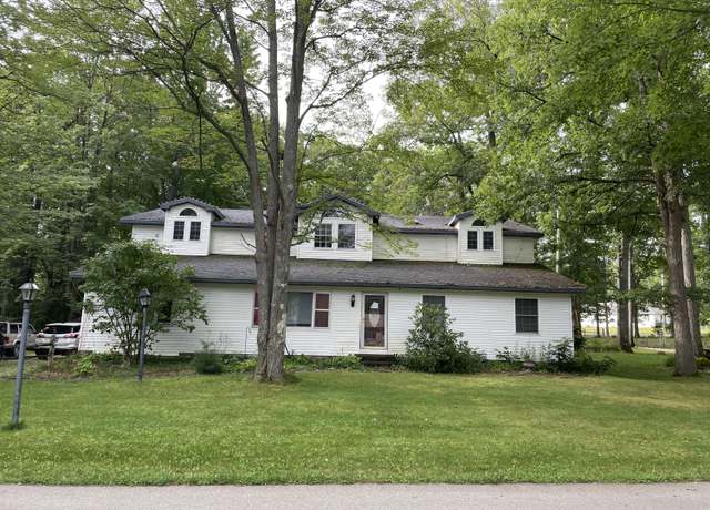 Property at 445 Noric Dr, Roscommon, MI 48653, 7 beds, 3.5 baths