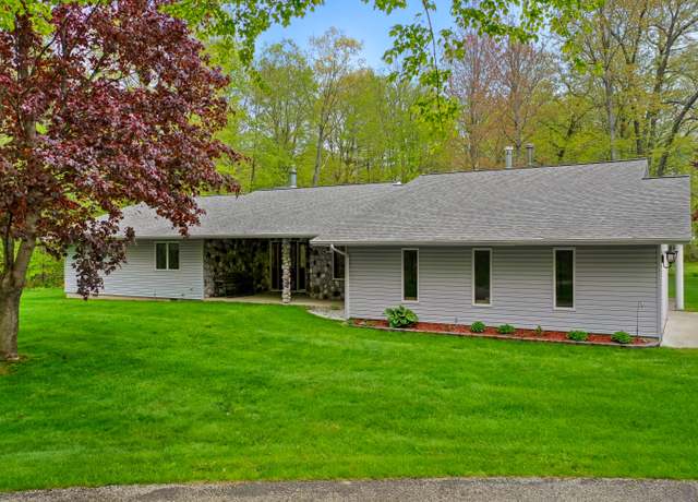 Property at 4285 Tower Hill Rd, Houghton Lake, MI 48629, 3 beds, 3 baths