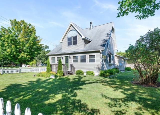 Property at 1202 State St, Charlevoix, MI 49720, 3 beds, 2 baths
