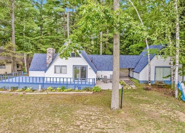 Property at 4323 E Vail Ln, Gaylord, MI 49735, 3 beds, 2 baths
