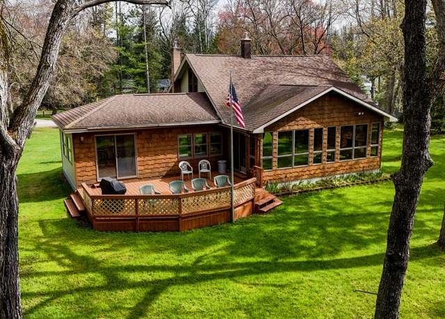 Property at 370 W Park Dr, Grayling, MI 49738, 4 beds, 2 baths