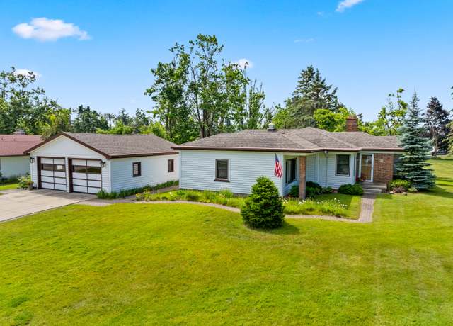 Property at 206 Hayes Rd, Gaylord, MI 49735, 4 beds, 3 baths