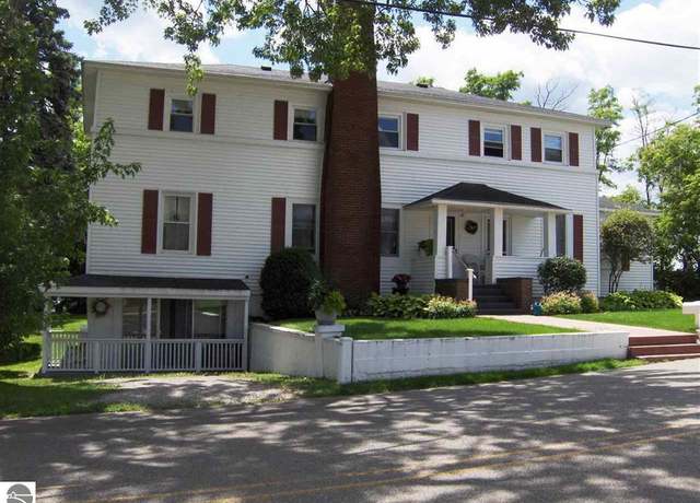 Property at 119 W Dwight Ave, Oscoda, MI 48750, 5 beds, 4 baths