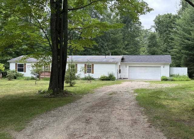 Property at 550 Goldenrod Dr, Houghton Lake, MI 48629, 3 beds, 2 baths
