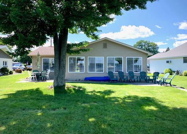 Property at 114 Canal Dr, Prudenville, MI 48651, 2 beds, 2 baths