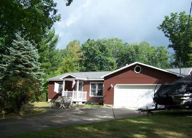 Property at 302 Sheffield Dr, Roscommon, MI 48653, 3 beds, 1 bath