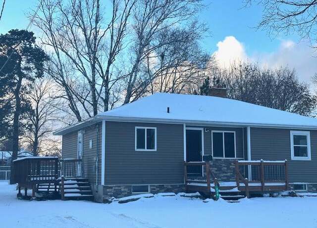 Property at 320 Bedford St, Alpena, MI 49707, 3 beds, 1 bath