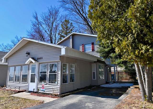 Property at 2821 N Townline Rd, Houghton Lake, MI 48629, 2 beds, 1 bath