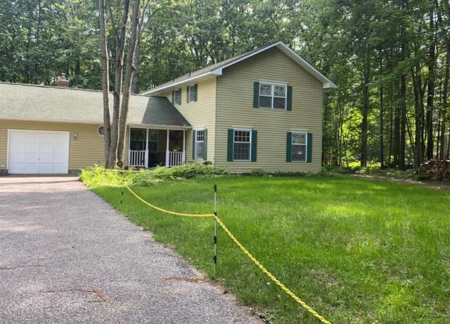 Property at 6119 W Nestel Rd, Houghton Lake, MI 48629, 5 beds, 3 baths