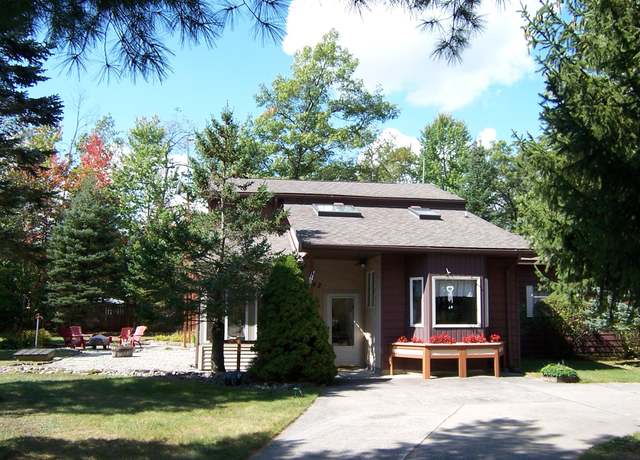 Property at 142 Lorna Ln, Roscommon, MI 48653, 3 beds, 2 baths