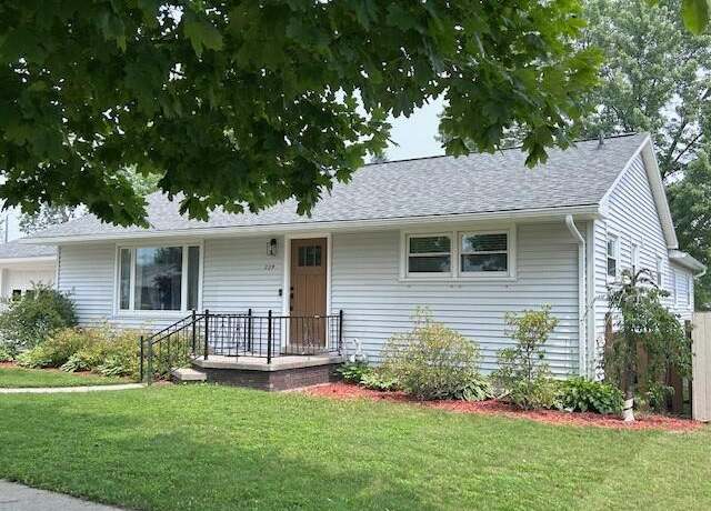 Property at 229 Helen St, Alpena, MI 49707, 3 beds, 2 baths