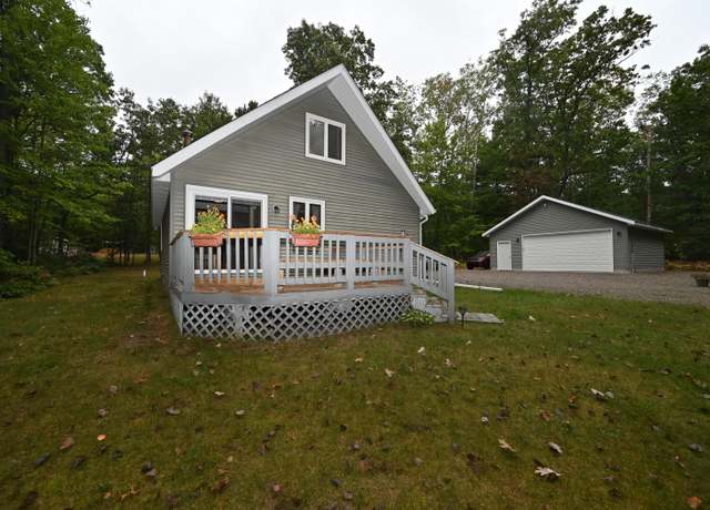 Property at 7075 W Nestel Rd, Houghton Lake, MI 48629, 2 beds, 1.5 baths