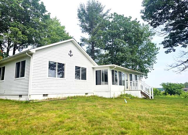 Property at 600 Bushong Beach Dr, Gladwin, MI 48624, 2 beds, 2.5 baths