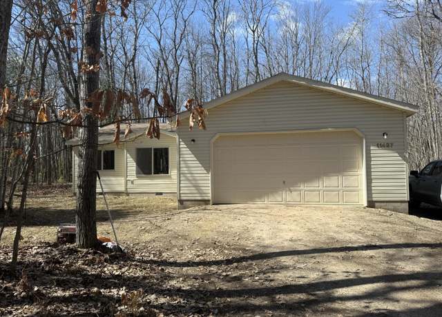 Property at 11427 W Hunting Horn Rd, Roscommon, MI 48653, 3 beds, 2.5 baths