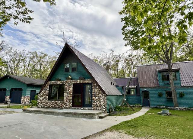 Property at 3334 Pleasant View Dr, Lewiston, MI 49756, 4 beds, 2 baths
