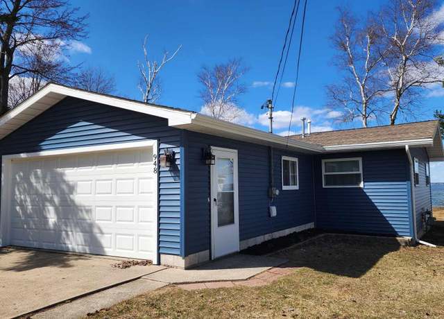 Property at 948 Iroquois Ave, Prudenville, MI 48651, 3 beds, 1.5 baths