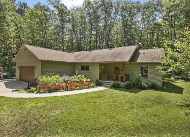 Property at 5139 W Emery Rd, Prudenville, MI 48651, 3 beds, 2.5 baths